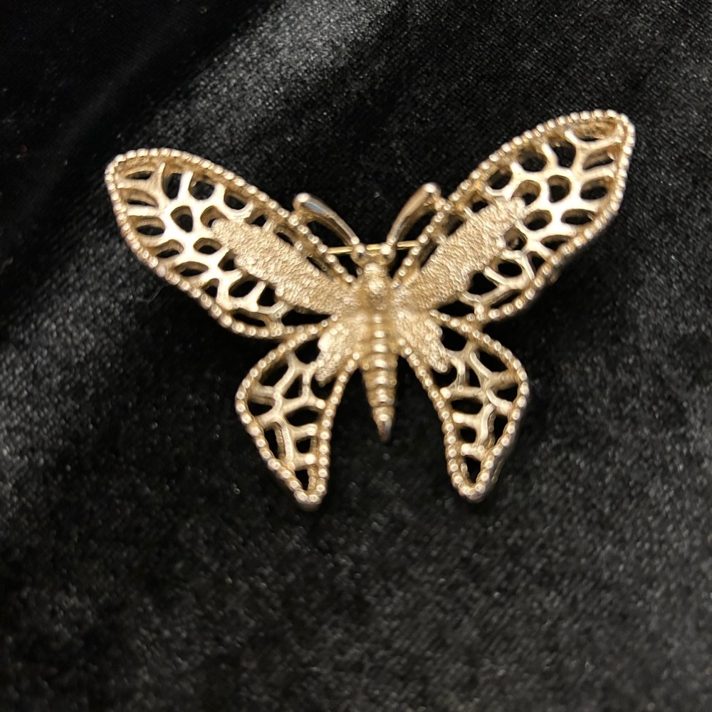 Elegant Gold Butterfly Brooch